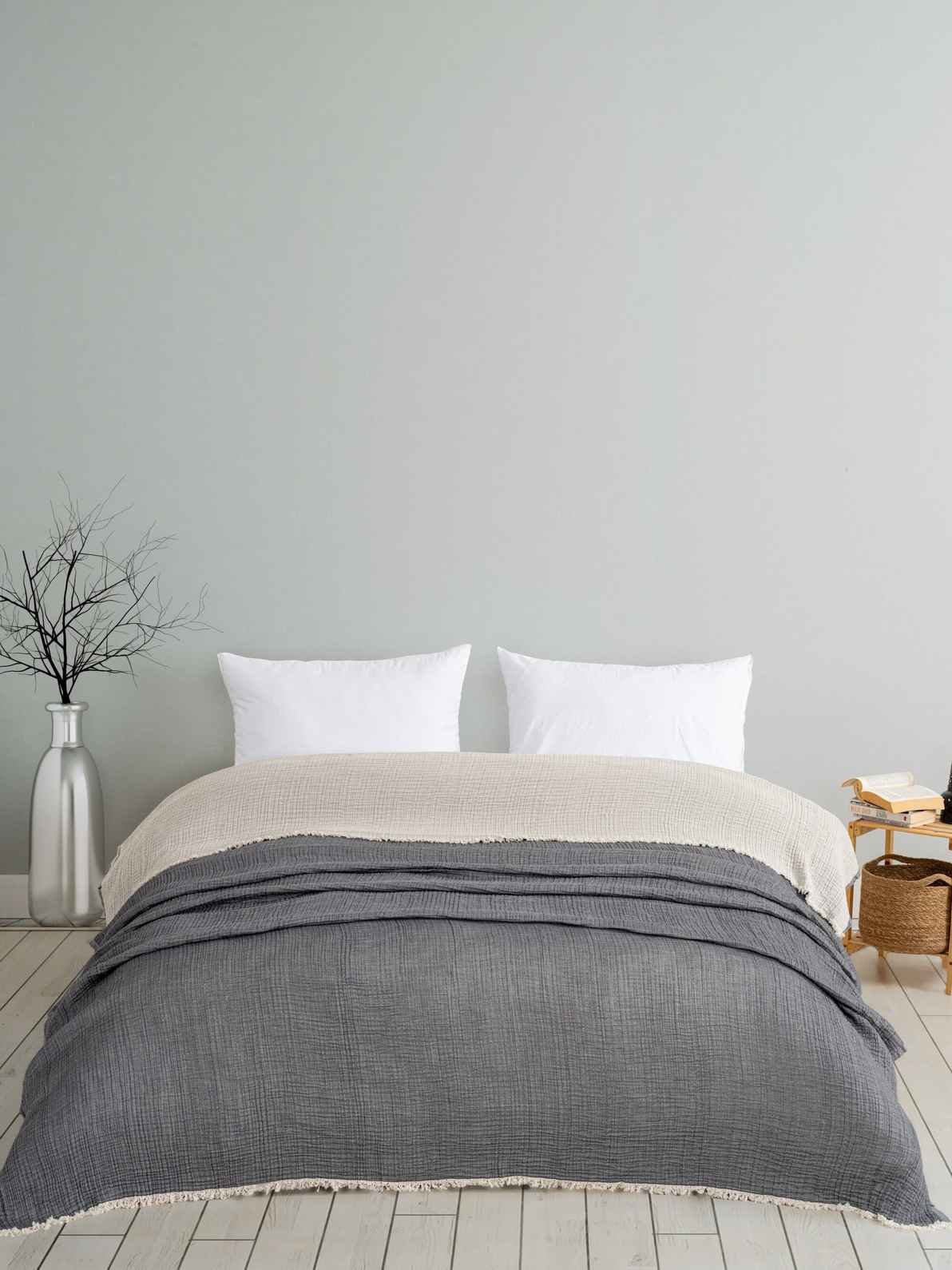 4 Layers Oversized Turkish Muslin Blanket