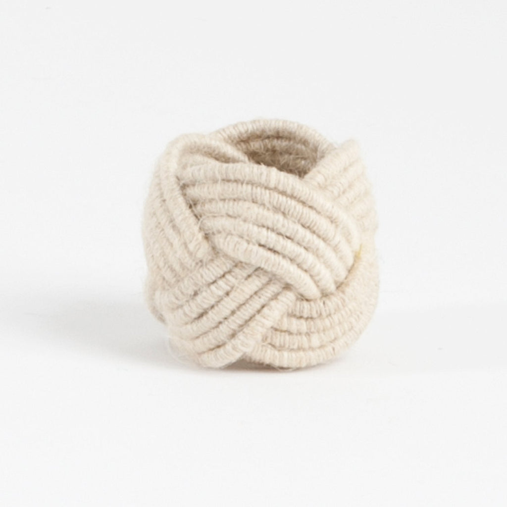 Fennco Styles Classic Braided Jute Napkin Rings, Set of 4 - Ivory Burlap Napkin Holders for Dining Table, Home, Banquets, Holidays, Family Gatherings and Special Events