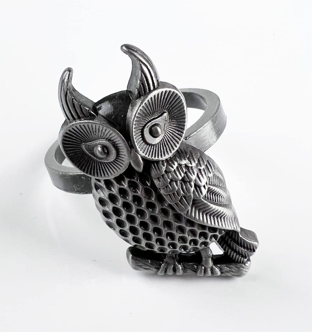Fennco Styles Perched Owl Metal Napkin Rings, Set of 4 - Animal Napkin Holders for Home Décor, Dining Table, Banquets, Family Gathering and Special Occasions