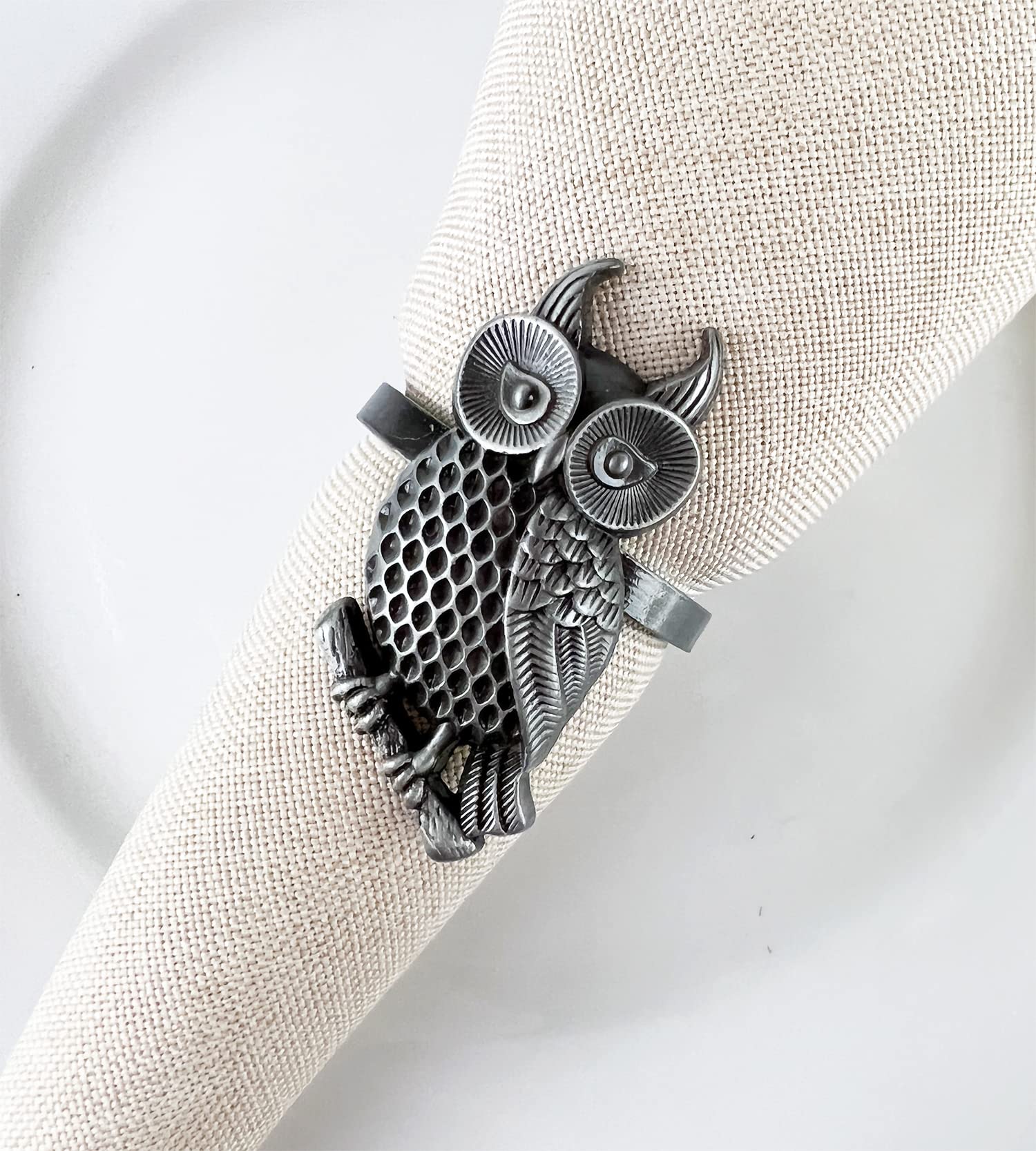 Fennco Styles Perched Owl Metal Napkin Rings, Set of 4 - Animal Napkin Holders for Home Décor, Dining Table, Banquets, Family Gathering and Special Occasions
