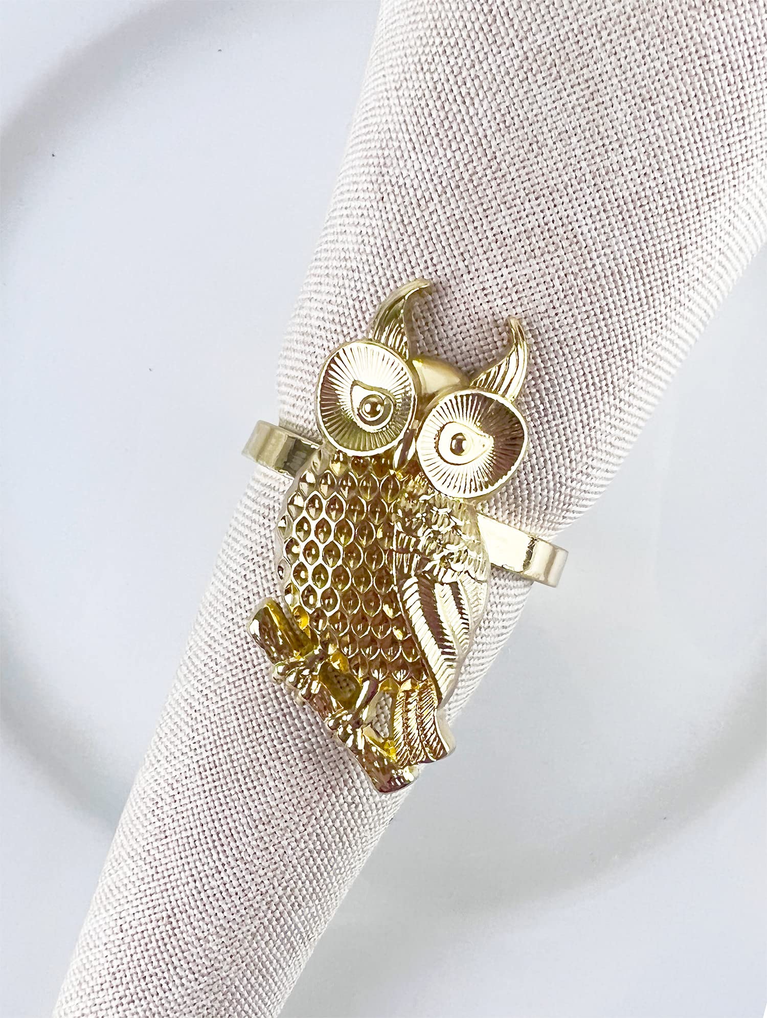 Fennco Styles Perched Owl Metal Napkin Rings, Set of 4 - Animal Napkin Holders for Home Décor, Dining Table, Banquets, Family Gathering and Special Occasions