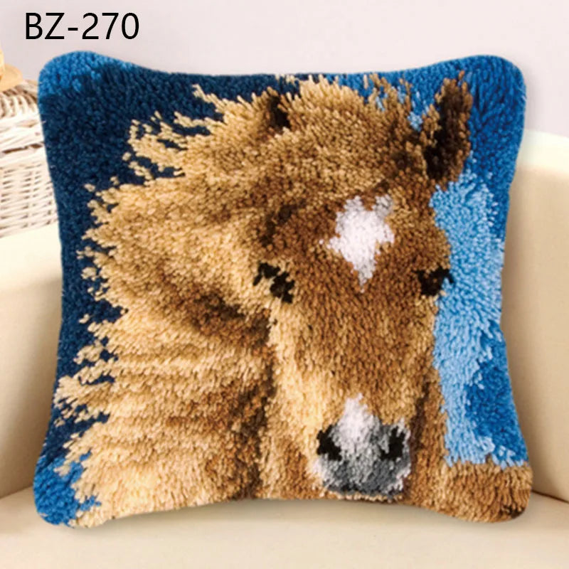 Animal Series Latch Hook Hand Knitted Embroidered Pillow Unfinished Embroidery Material Latch Hook Rug Kits Beginner DIY Supply