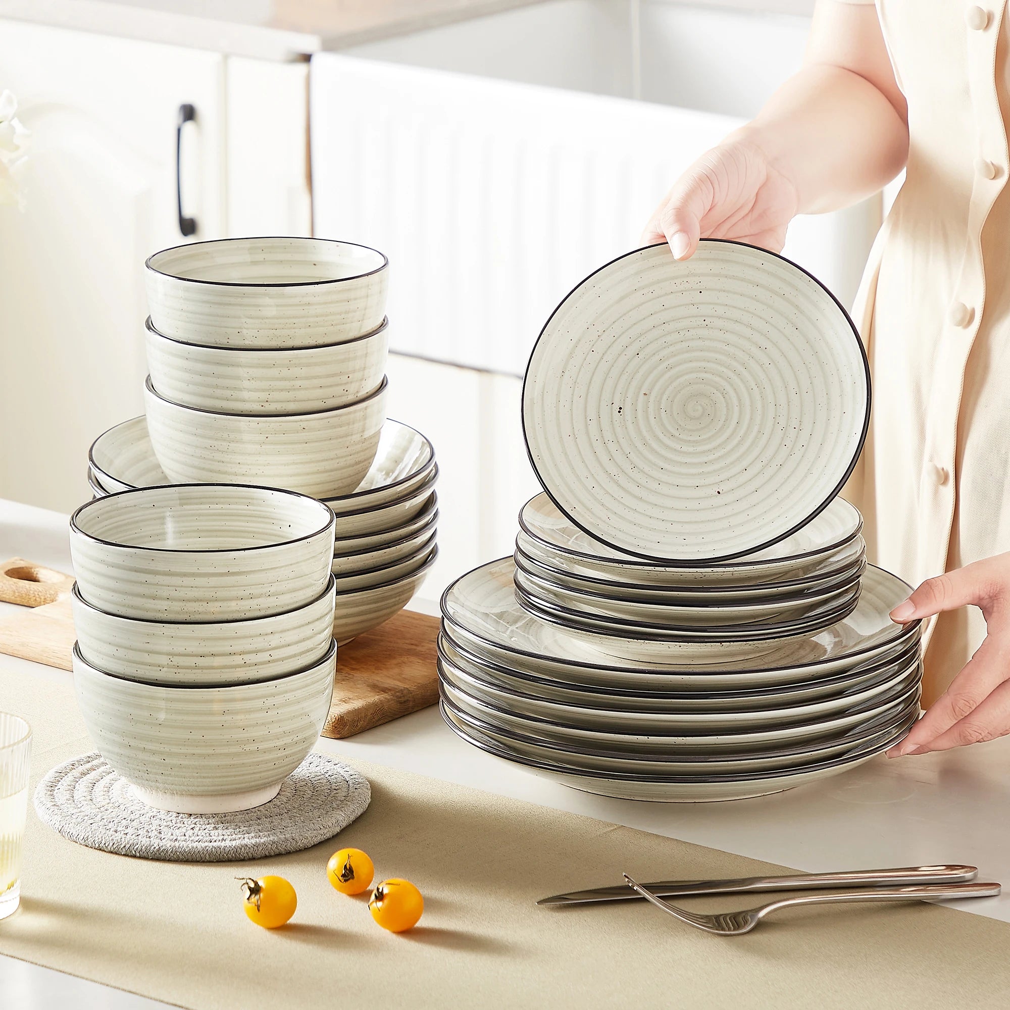Vancasso 24/48 Piece Ceramic Dinnerware Sets Hand-painted