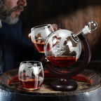 Decanter Globe Set With 2 Etched Glasses