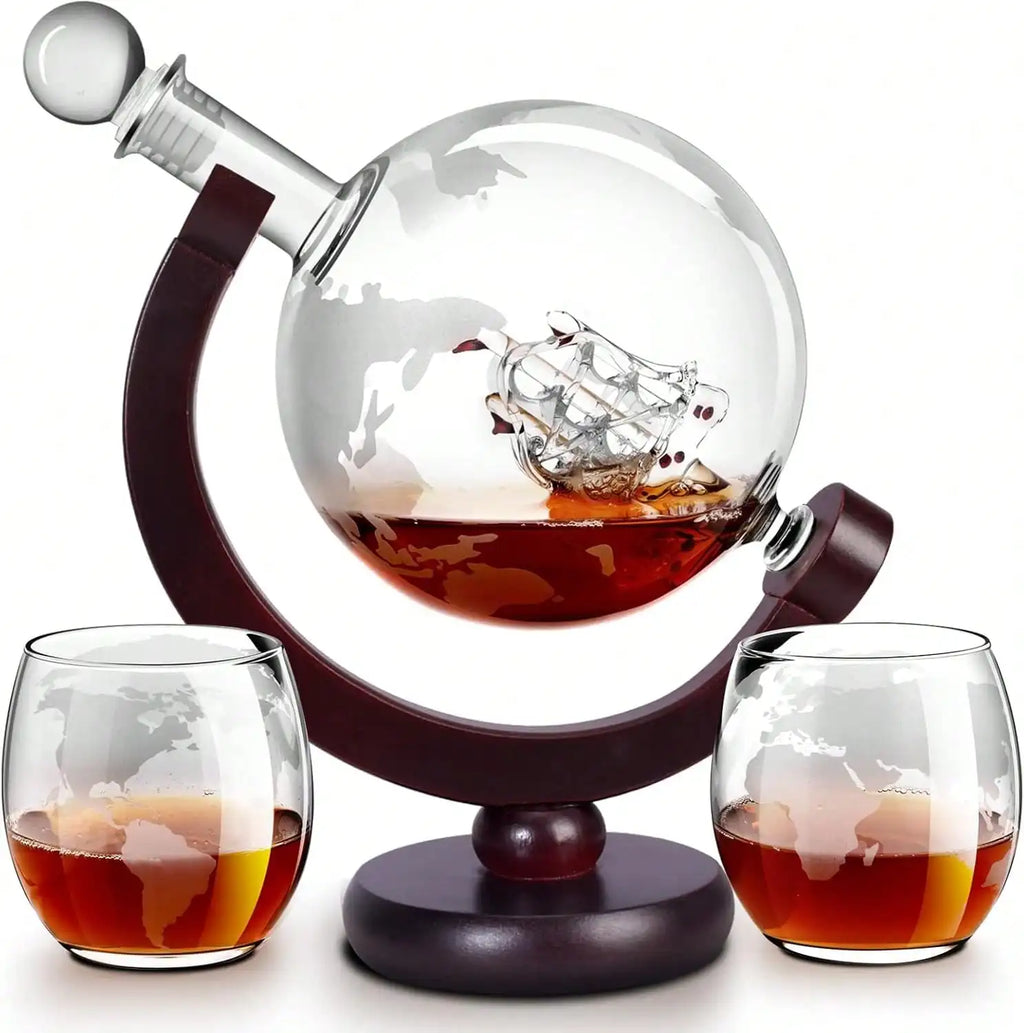 Decanter Globe Set With 2 Etched Glasses