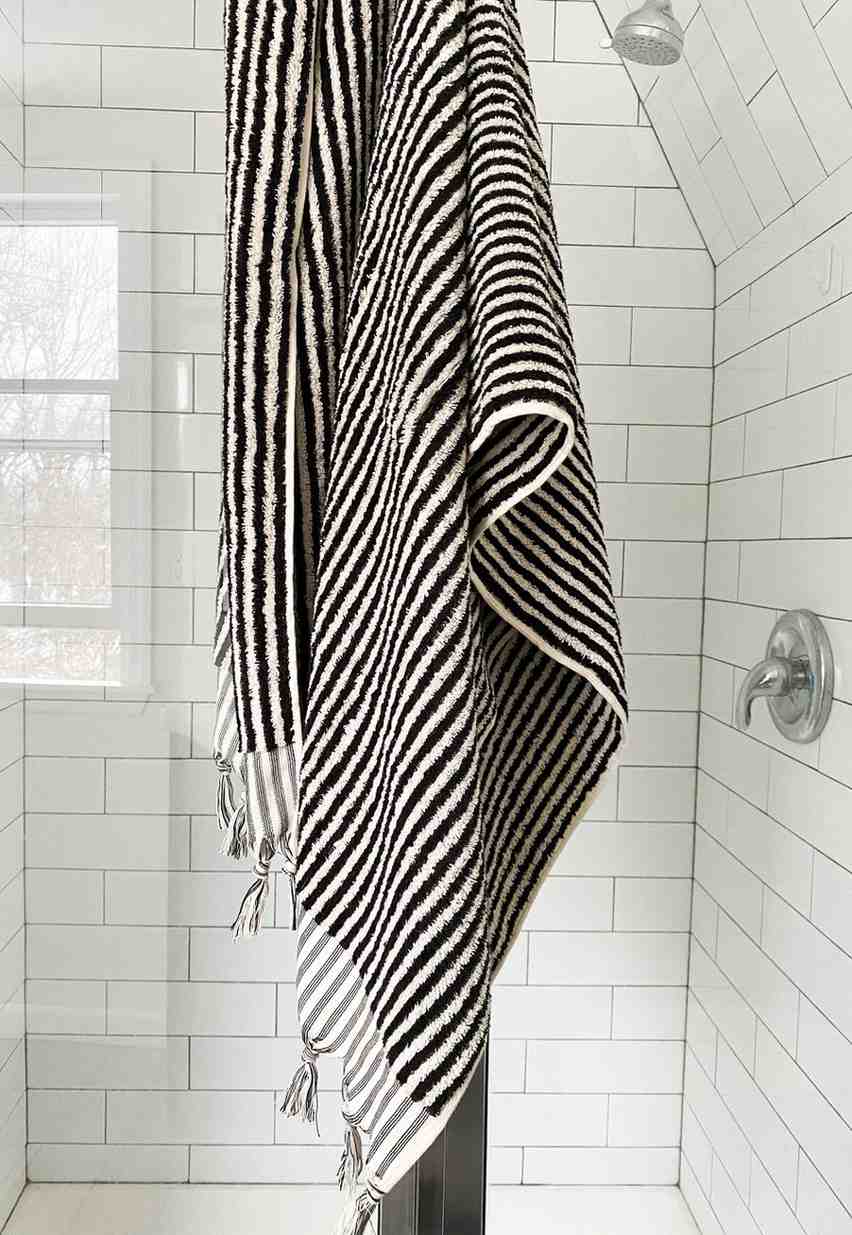 100% Organic Cotton Striped Bath Towel
