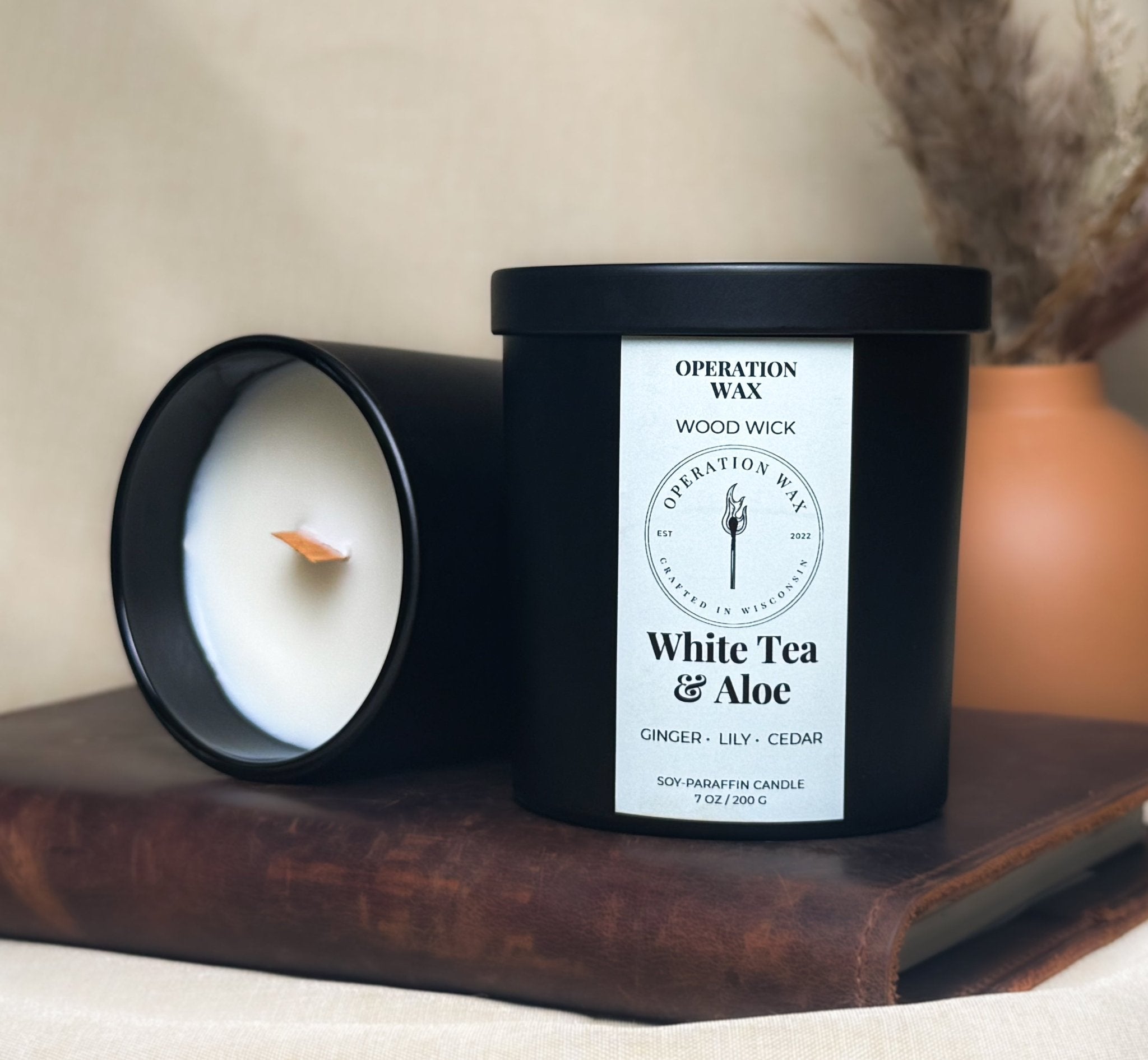 White Tea & Aloe Scented Candle