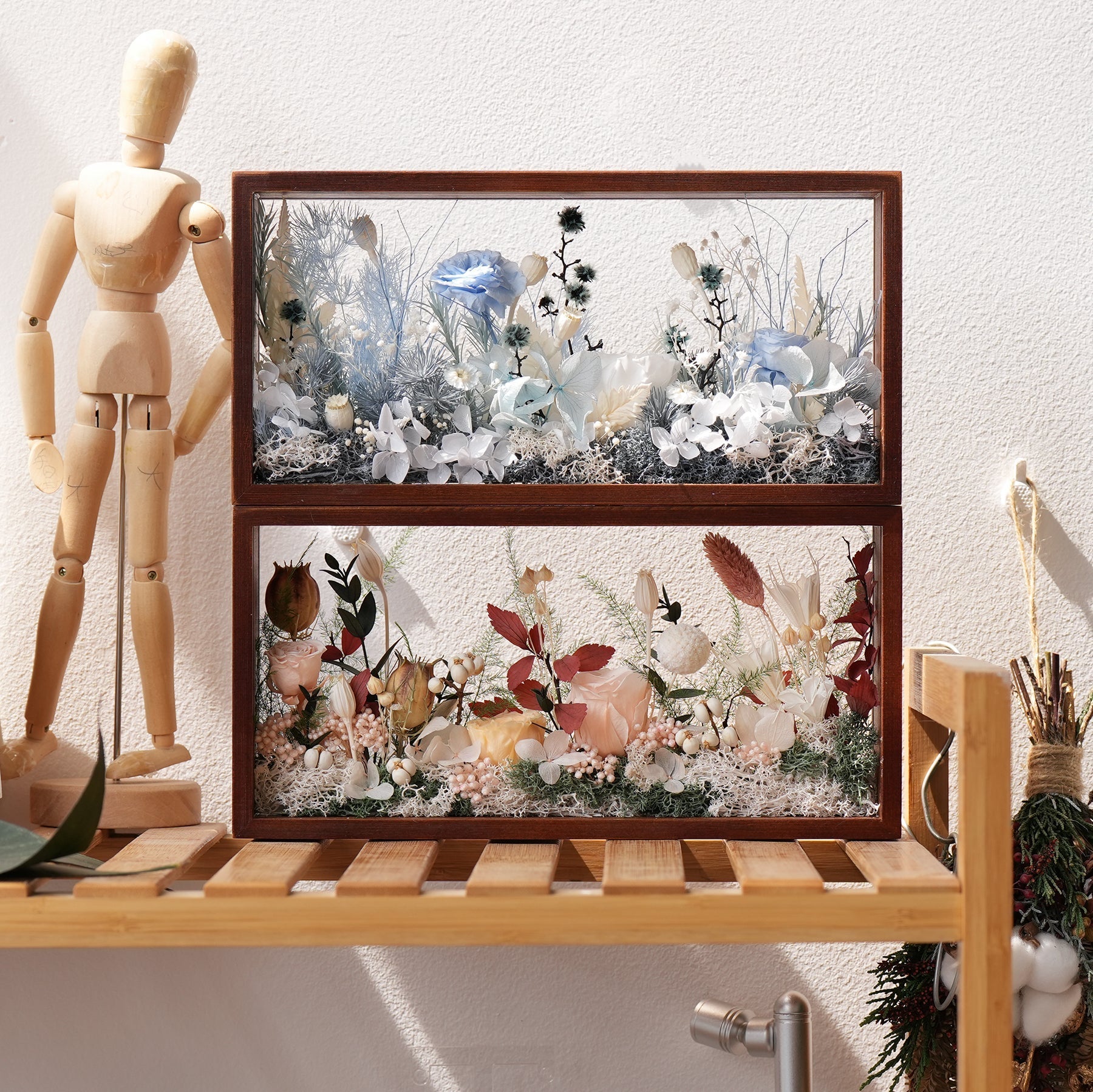 "Micro Landscape Frame" - Real Preserved Flower Mini Garden Shadow Box (Panoramic Desk Decor)